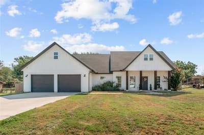325 Berryhill Drive, Springtown TX 76082