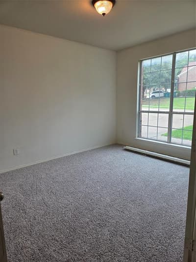 662 OAK CREEK Drive, Cedar Hill TX 75104 - Photo 3