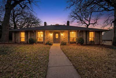 2712 Lincoln Drive, Arlington TX 76006