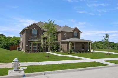 513 S Hidden Lakes Drive, DeSoto TX 75115 - Photo 2