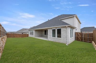 605 Aberdeen Lane, Mansfield TX 76063 - Photo 4