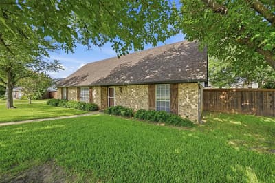 720 Blanton Drive, Sherman TX 75092 - Photo 2
