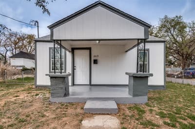 2415 Bethurum Avenue, Dallas TX 75215 - Photo 2