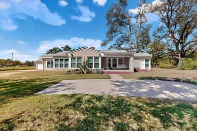 1800 W Frank Street, Grand Saline TX 75140 - Photo 2