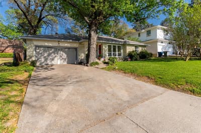 2422 Santa Cruz Drive, Dallas TX 75227 - Photo 2