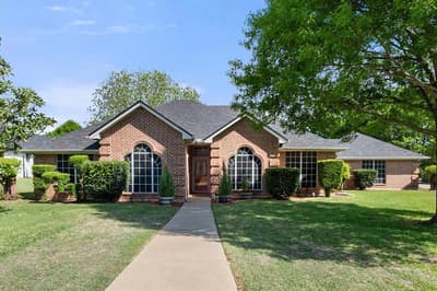2800 Coventry Road, Crowley TX 76036