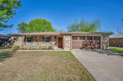 1406 Jackson Street, Bowie TX 76230