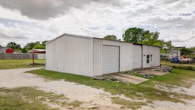 721 Comanche Cove Drive, Granbury TX 76048 - Photo 3