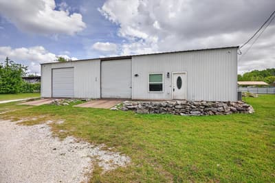 721 Comanche Cove Drive, Granbury TX 76048 - Photo 5
