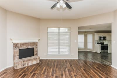 346 Mesquite Hill Drive, Arlington TX 76002 - Photo 3
