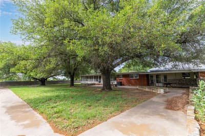 1025 S US Highway 281, Stephenville TX 76401 - Photo 2