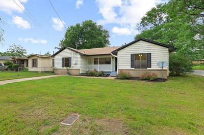 2401 Sunset Street, Denison TX 75020 - Photo 3