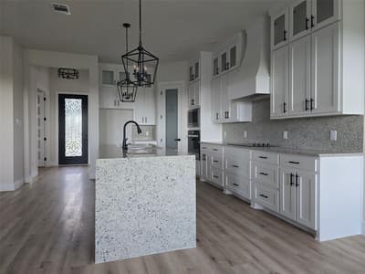 808 N Avenue E, Springtown TX 76082 - Photo 4