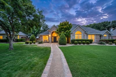 900 Ownby Lane, Southlake TX 76092