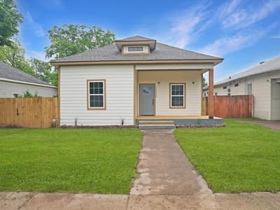 1220 E Pulaski Street, Fort Worth TX 76104
