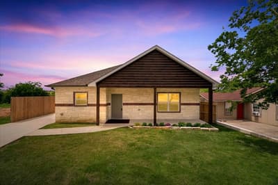 3105 N Pecan Street, Fort Worth TX 76106