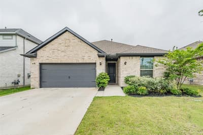 601 Bethpage Drive, Red Oak TX 75154 - Photo 2