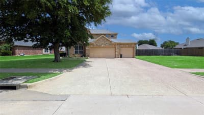 5848 Somerton Drive, Grand Prairie TX 75052 - Photo 2