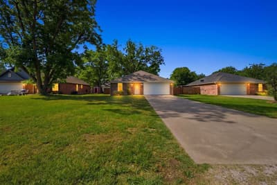 402 Robertson Street, Collinsville TX 76233
