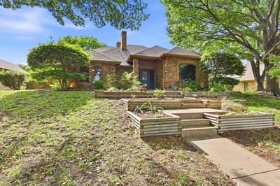 613 Deer Creek Drive, DeSoto TX 75115 - Photo 2