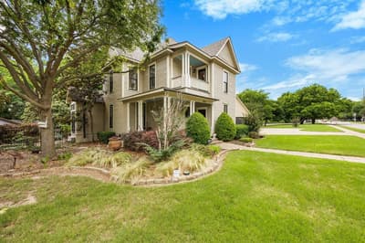 1025 W Main Street, Waxahachie TX 75165 - Photo 2