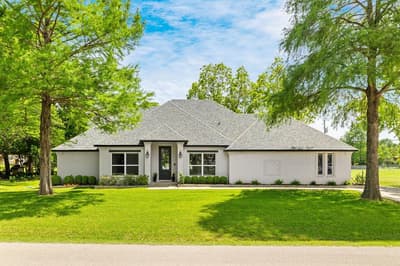 170 Double Oaks Drive, Double Oak TX 75077