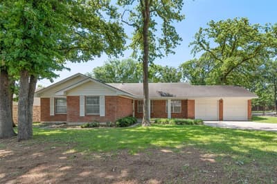 2202 Foxcroft Circle, Denton TX 76209