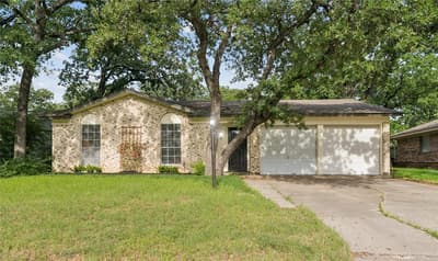 1213 Pin Oak Drive, Denton TX 76209
