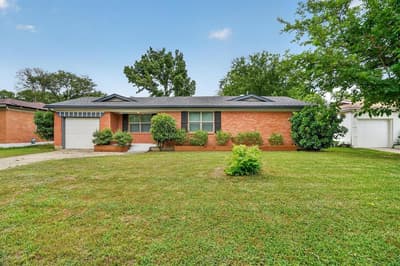 1008 Zelda Drive, Hurst TX 76053