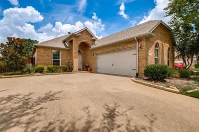 105 High Meadow Road, Red Oak TX 75154