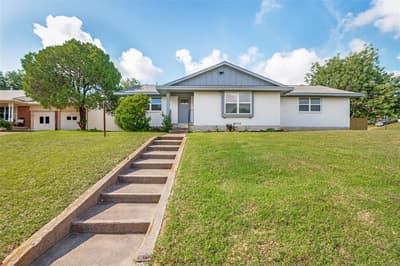 2406 Magna Vista Drive, Dallas TX 75216 - Photo 2