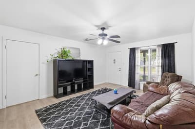 612 N 10th Street, Sanger TX 76266 - Photo 5