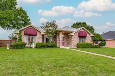 305 Sondra Way, Red Oak TX 75154