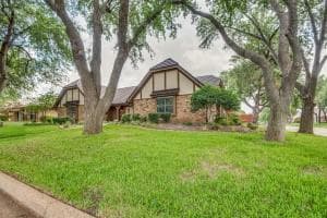 5601 Dye Drive, Arlington TX 76013 - Photo 2