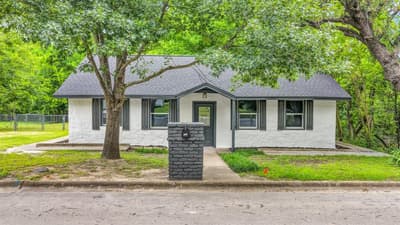 307 S Walnut Street, Weatherford TX 76086
