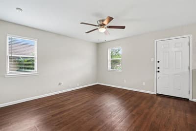 809 E Bovell Street, Crowley TX 76036 - Photo 2