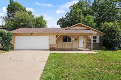 809 E Bovell Street, Crowley TX 76036