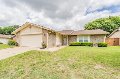 705 Salem Drive, Arlington TX 76014
