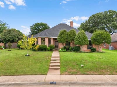 1408 Frenchmans Drive, DeSoto TX 75115