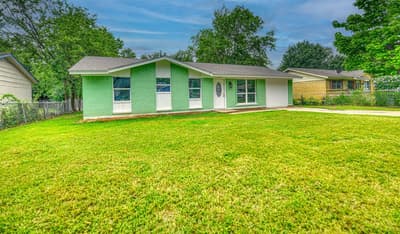 10020 Homeplace Drive, Dallas TX 75217 - Photo 2