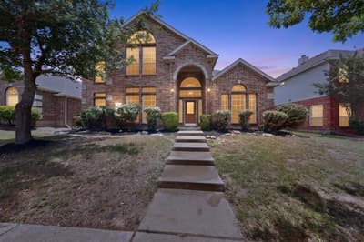 217 Gatehouse Drive, Red Oak TX 75154