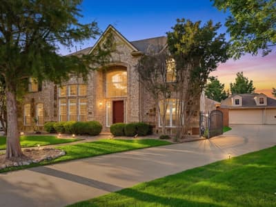 2533 Green Oak Drive, Carrollton TX 75010