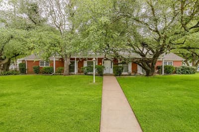 411 S Waco Street, Weatherford TX 76086