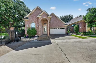 5027 Pershing Avenue, Fort Worth TX 76107