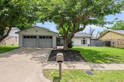 1711 Briar Meadow Drive, Arlington TX 76014