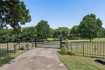 510 W Malloy Bridge Road, Seagoville TX 75159