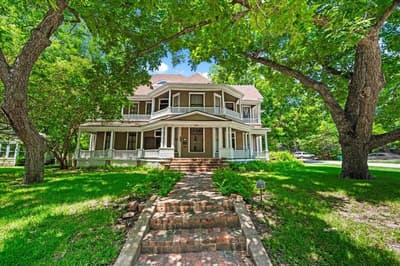 200 S Hawkins Street, Waxahachie TX 75165