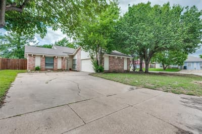 6400 Betsy Ross Drive, Arlington TX 76002