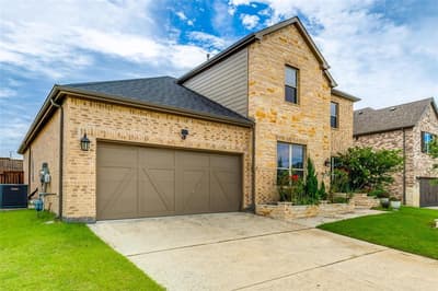 16931 Maple Bend Drive, Frisco TX 75035 - Photo 2