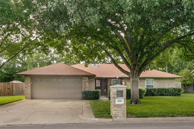 1805 Timbercreek Road, Benbrook TX 76126